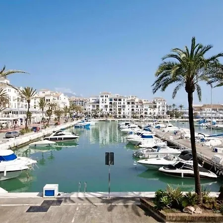 Appartamento Bright With Sea View In Casares, 96 M², Pool Casares